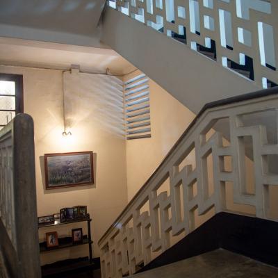 The Interior Staircase Brings Life To The House2