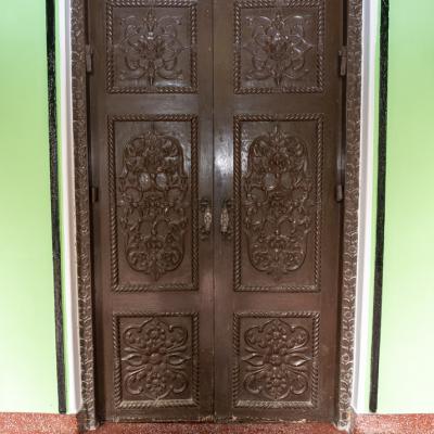 Interior Door With Detailed Wooden Work1