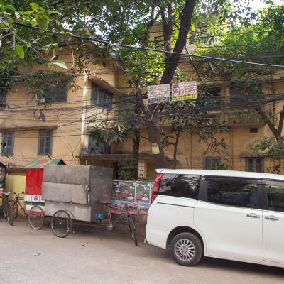 The West Boundary Wall Accommodates Parking Street Vendors